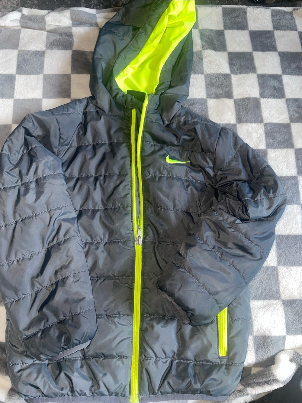 Nike Kids Black Puffer Jacket with Neon Yellow Trim kids size 6